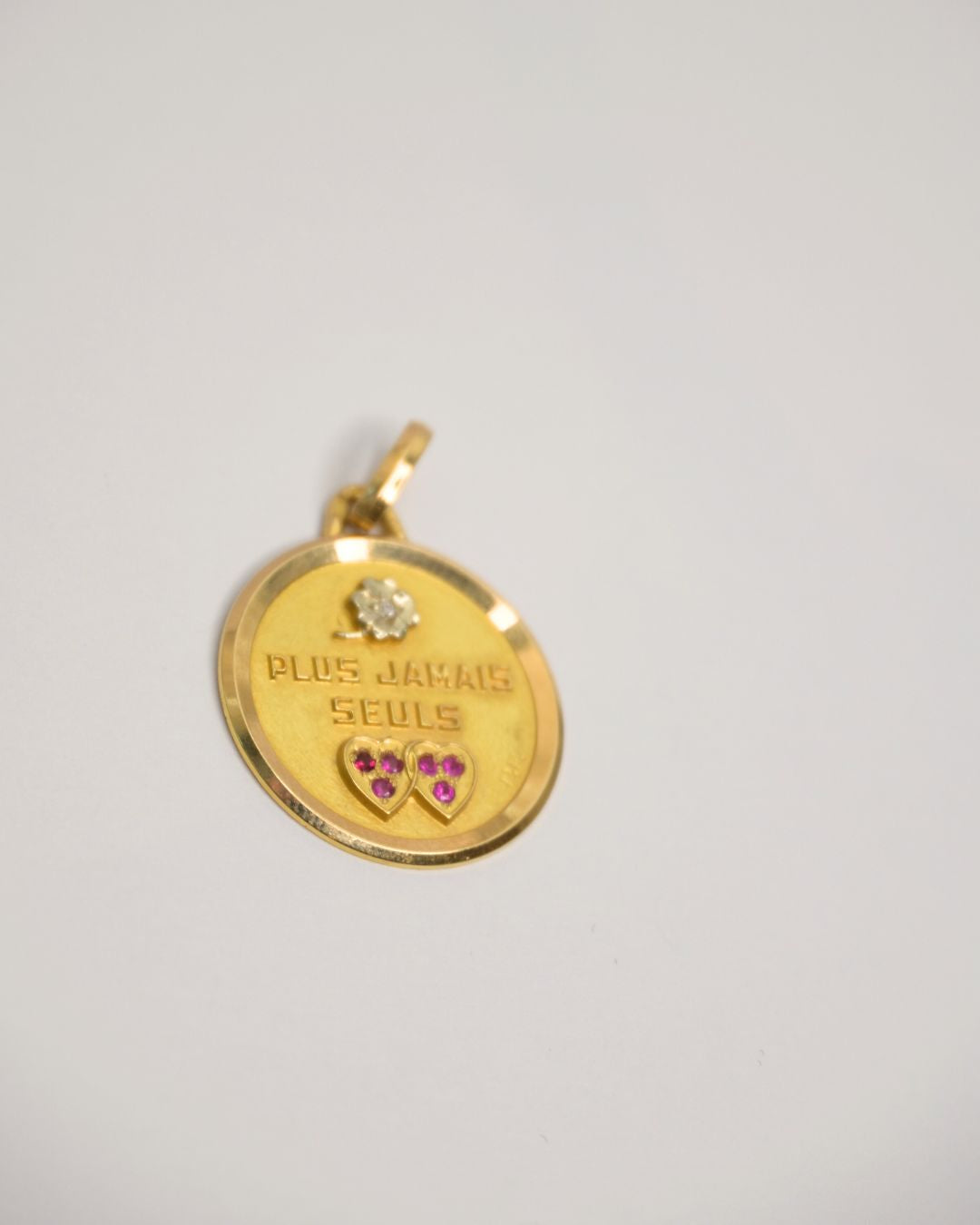 Axelle Delhaye - Pendentif plus jamais seuls