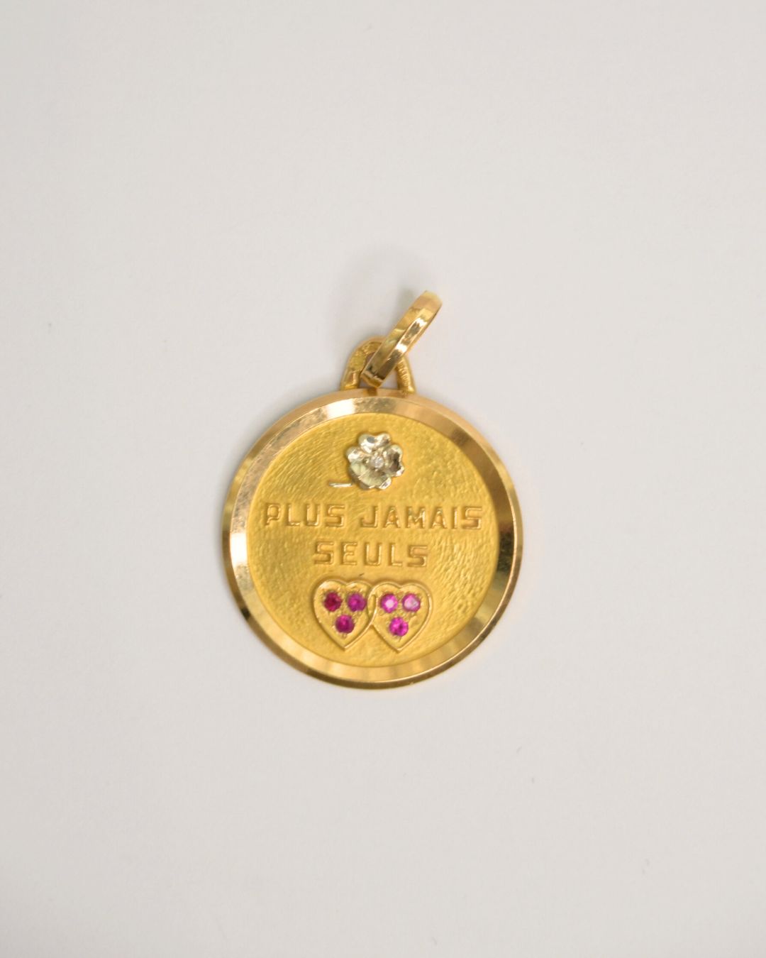 Axelle Delhaye - Pendentif plus jamais seuls