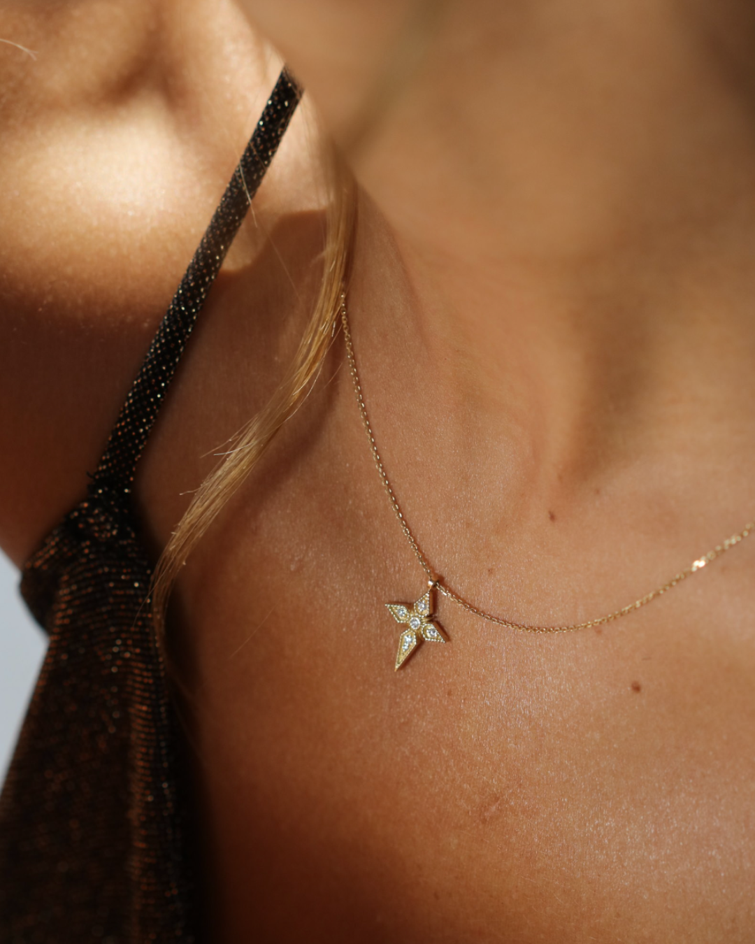 Angèle Brousse - Saintes Single Cross Necklace in Gold and Diamonds