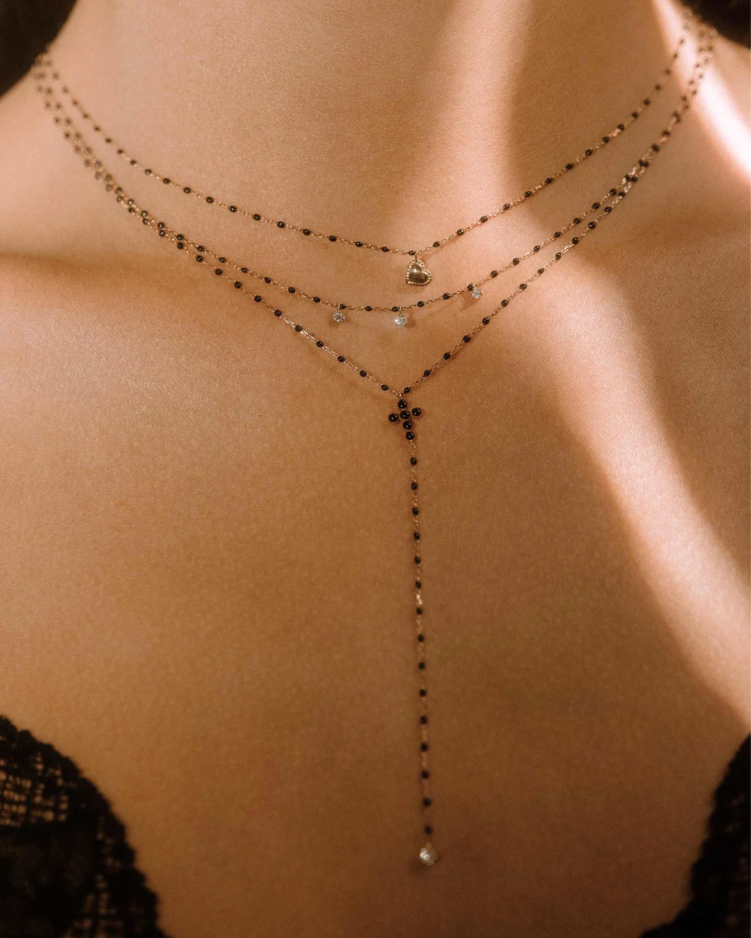 Gigi Clozeau- Collier noir Mini Gigi, or jaune, 3 diamants, 42 cm