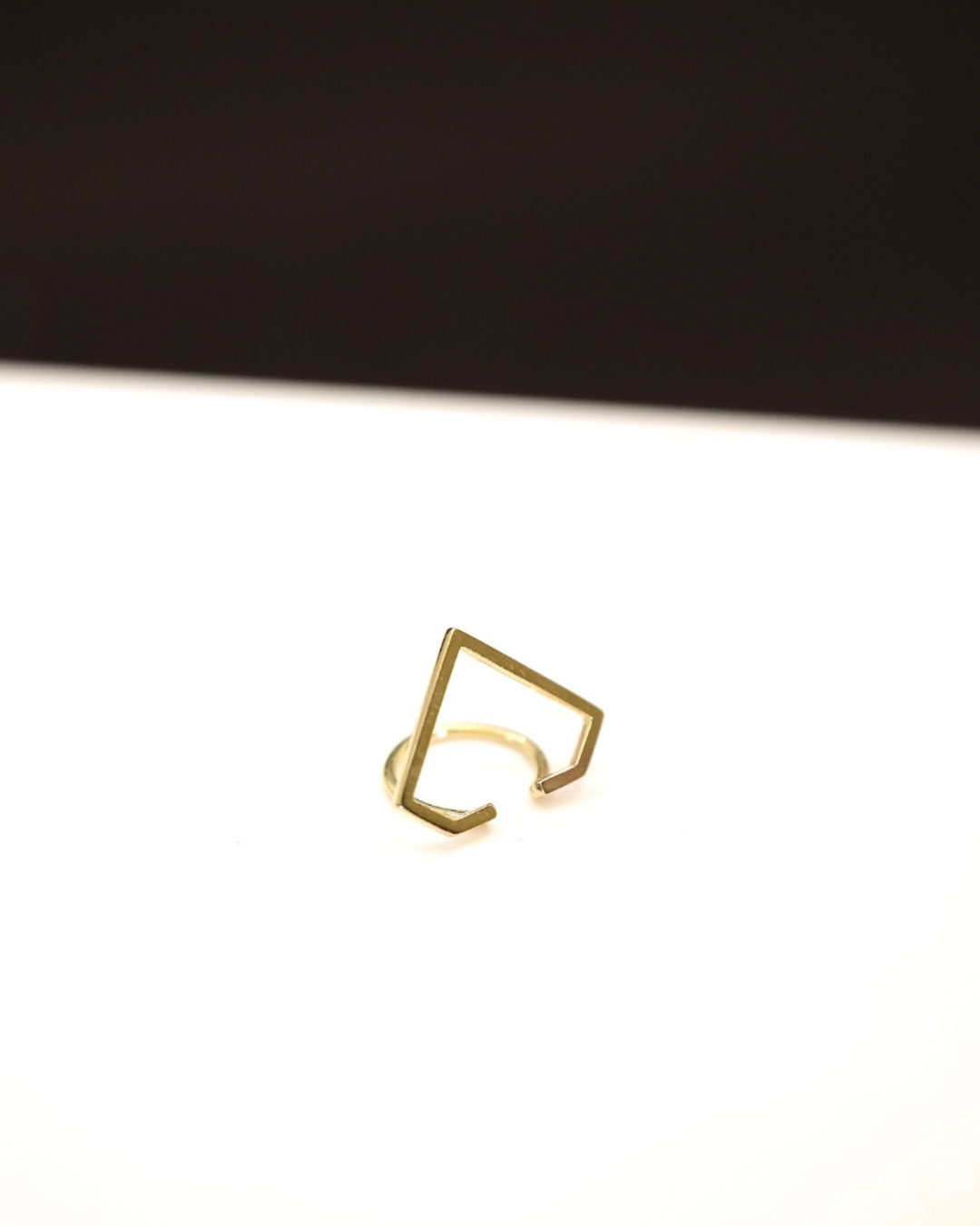 Tsien Jewelery - Simple Earcuff