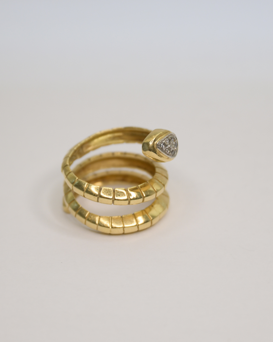 Axelle Delhaye - Bague Serpent Or et Diamants