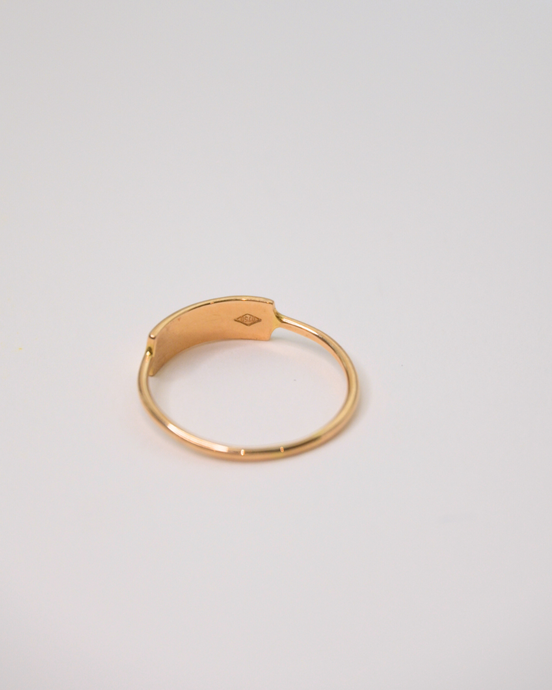 Axelle Delhaye - Bague initiales M.B