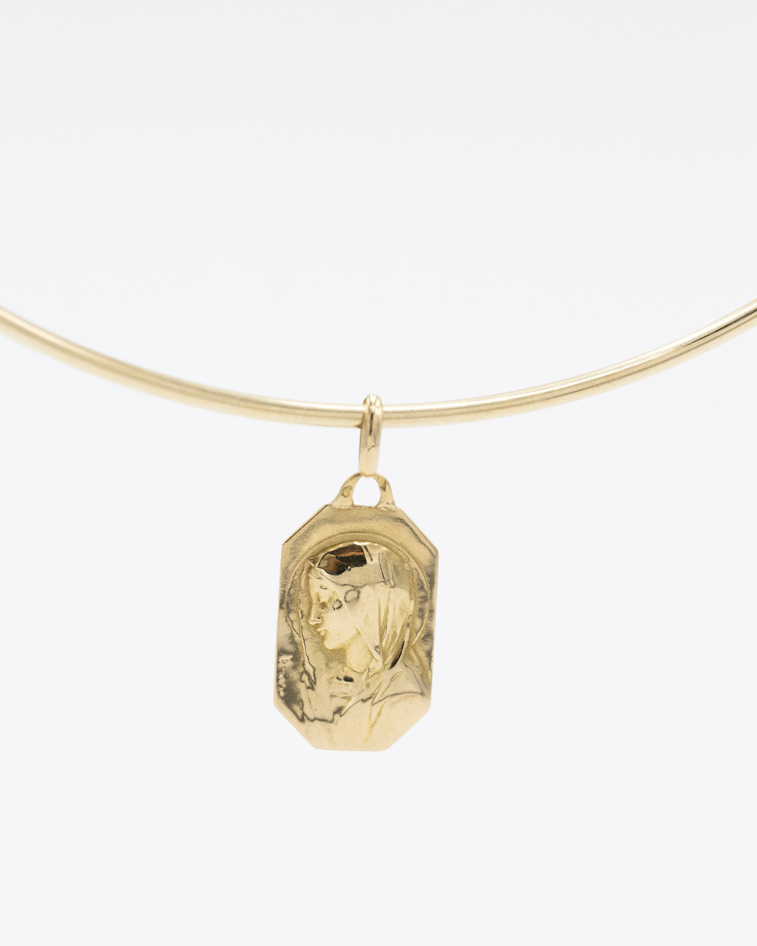 Axelle Delhaye - Madonna Charm